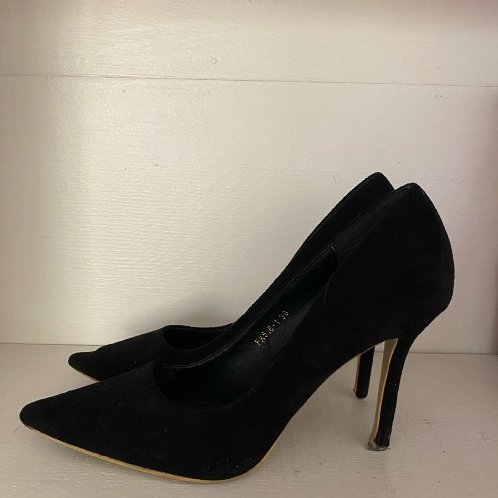 Elegant Black Stiletto Heels
